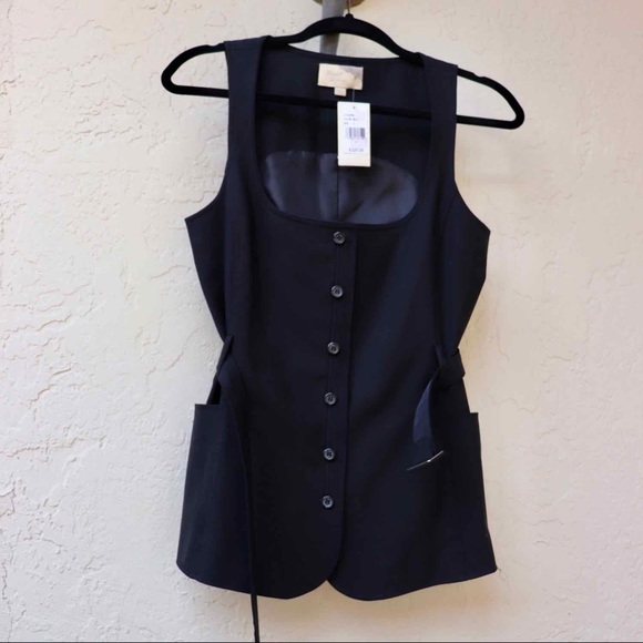 NWT Elizabeth and James Black Structured Top 🖤 - Picture 3 of 4